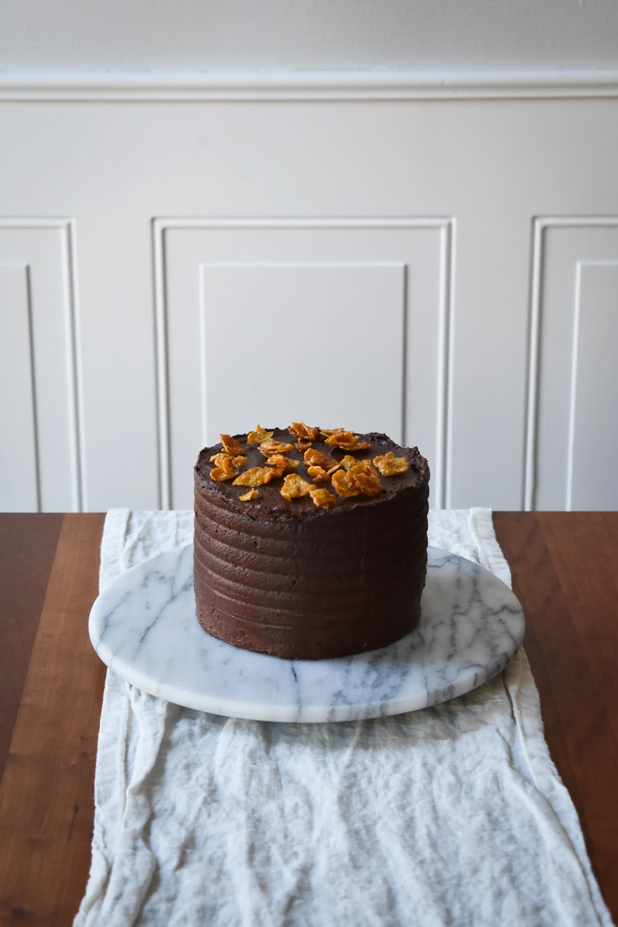 chocolate cake with candied cornflakes 2